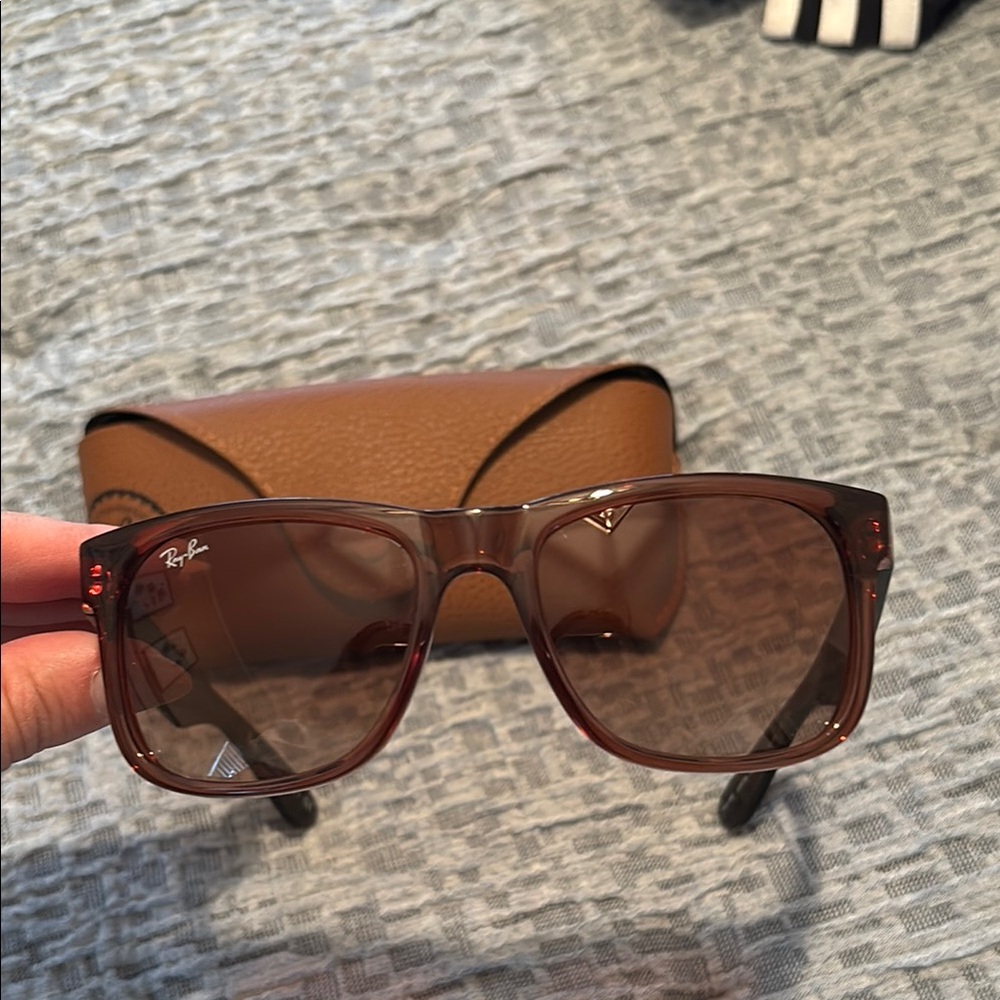 Ray-Ban Justin Classic Sunglasses - Picture 6 of 7